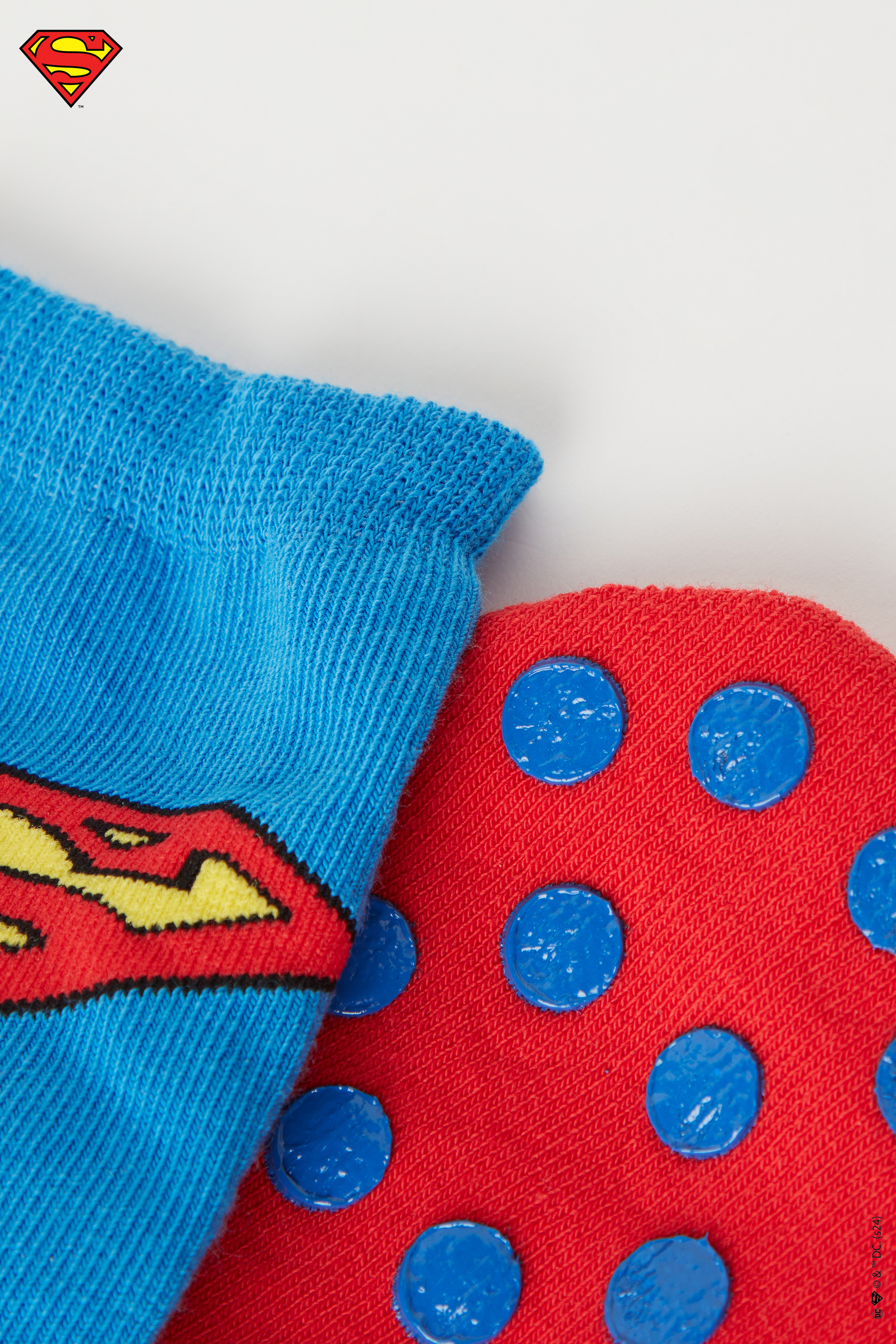 Calcetines Antideslizantes Cortos con Estampado Superman para Niño