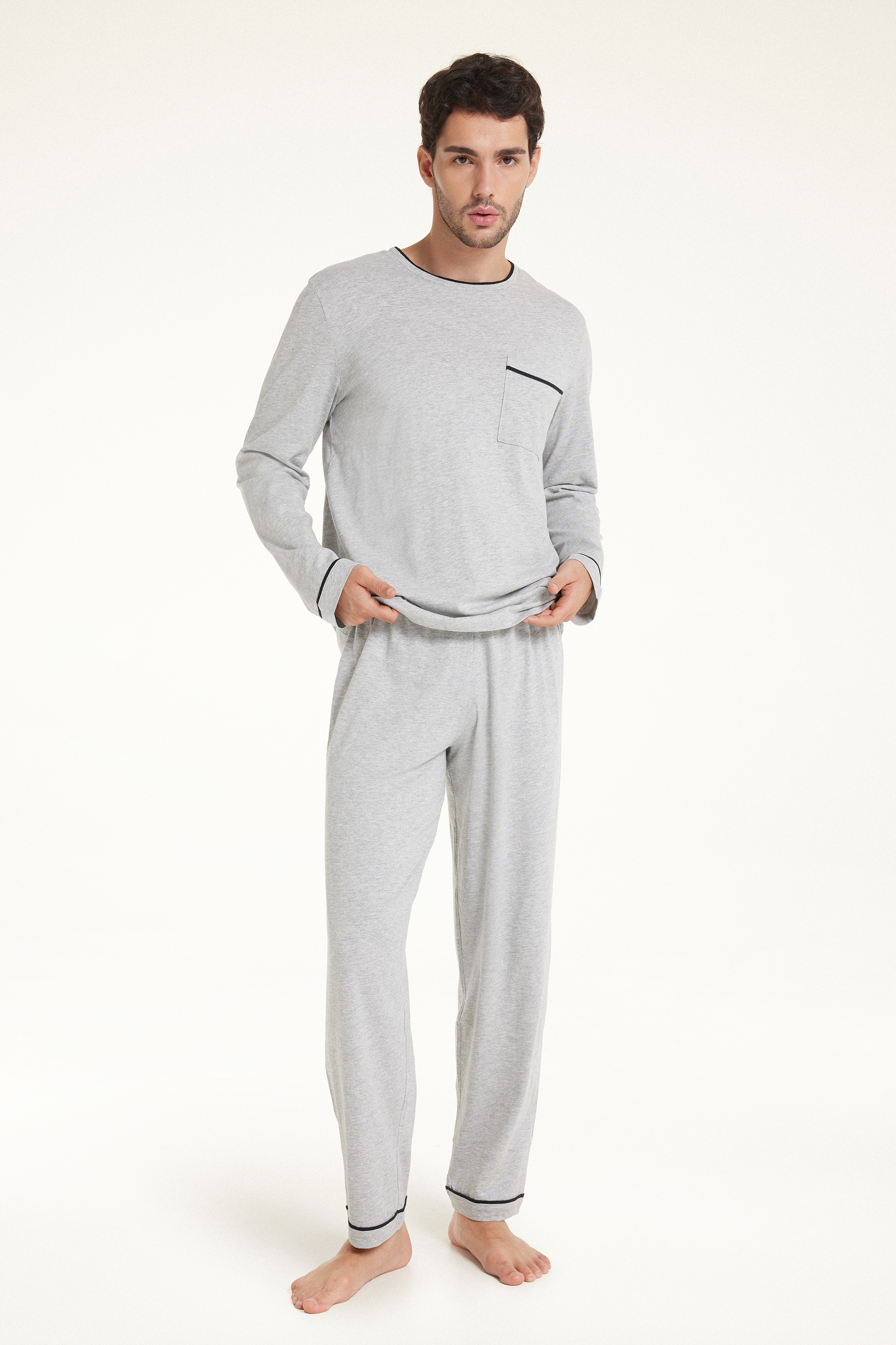 Langer Herrenpyjama aus Baumwolle mit Paspelierung